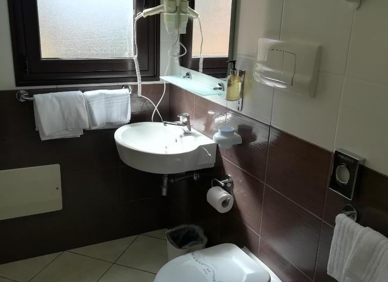 חדר סטנדרט לשלושה עם מרפסת, La Locanda Del Mare B&b