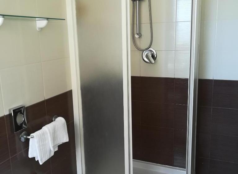 חדר סטנדרט לשלושה עם מרפסת, La Locanda Del Mare B&b