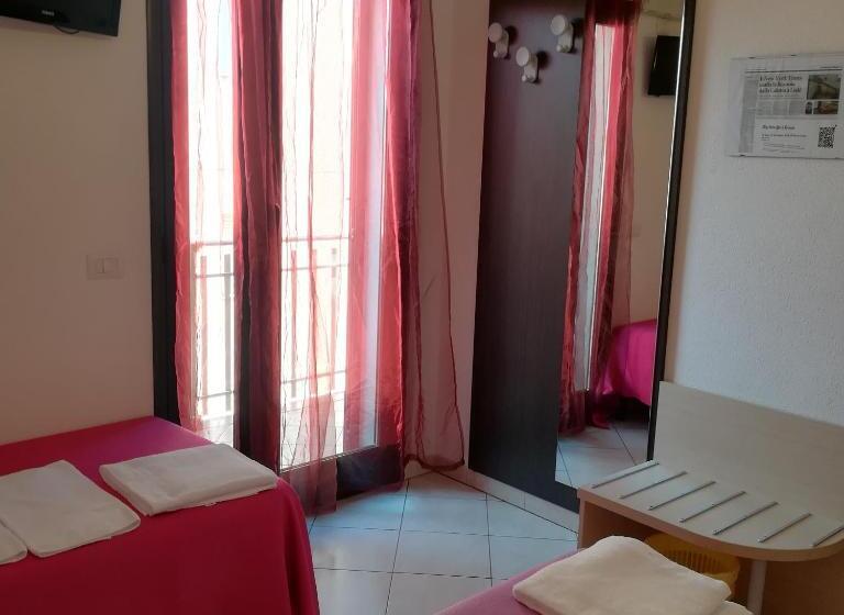 Трехместный Номер Стандарт с Балконом, La Locanda Del Mare B&b