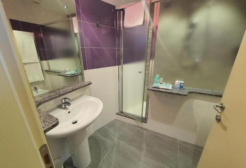 스탠다드 트리플 룸, Motel 2