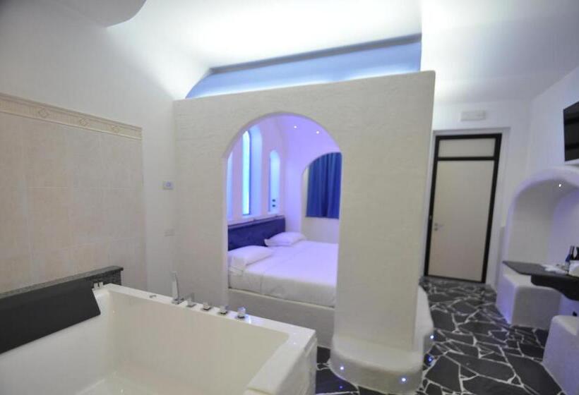 자쿠지 스위트, Motel 2