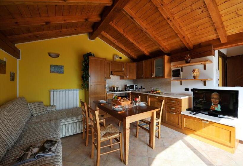 דירת חדר עם טרסה, Residence Borgo La Sorgente