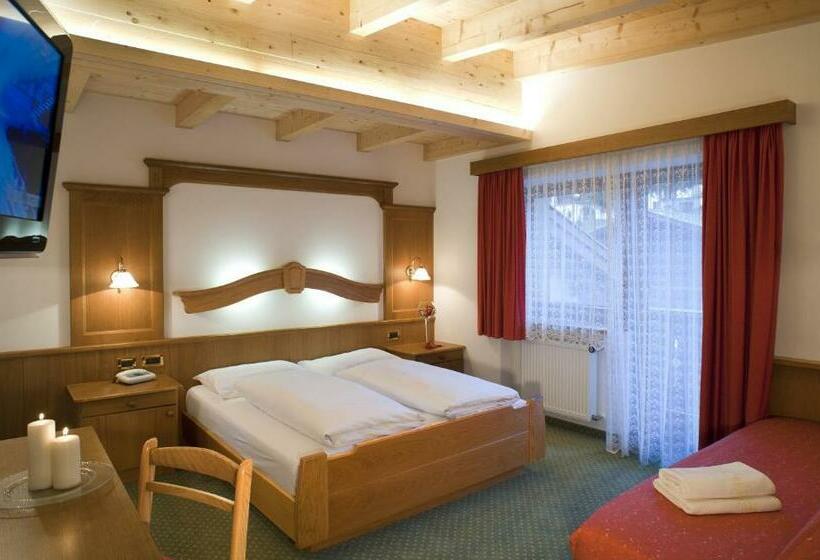 غرفة قياسية ثلاثية, Wellness Hotel Gran Risas