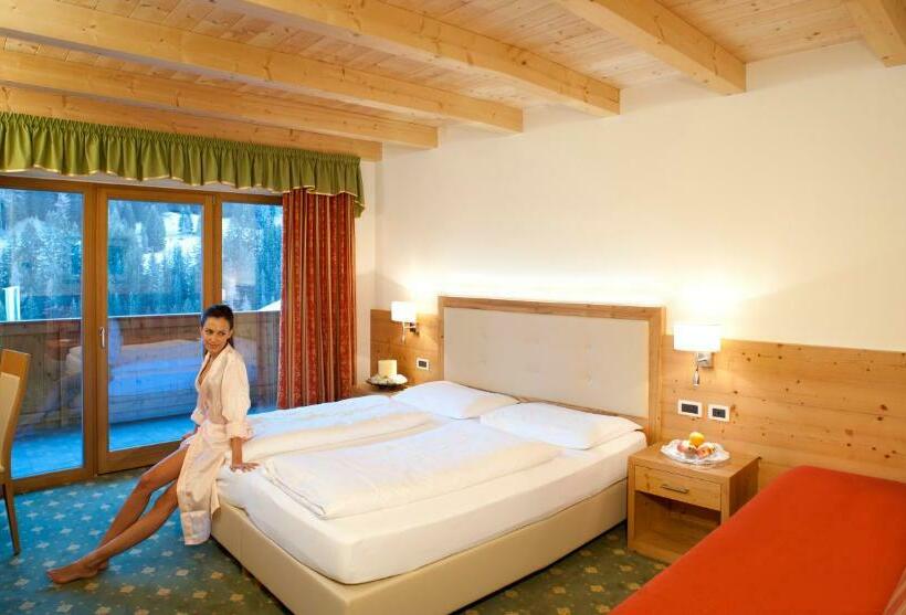 غرفة كومفورت ثلاثية, Wellness Hotel Gran Risas