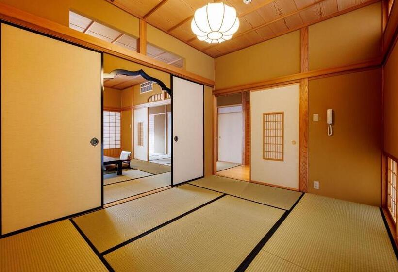 اتاق استاندارد چهار تخته, Shoraiso