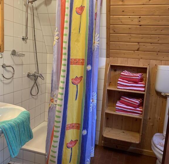 דירת חדר, Das Kleine Feriendorf