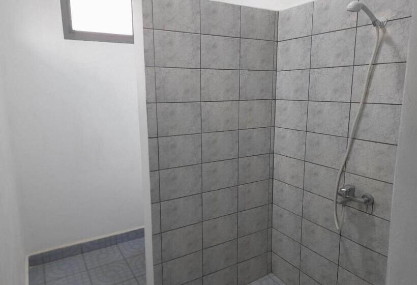 اتاق استاندارد, Chez Joël