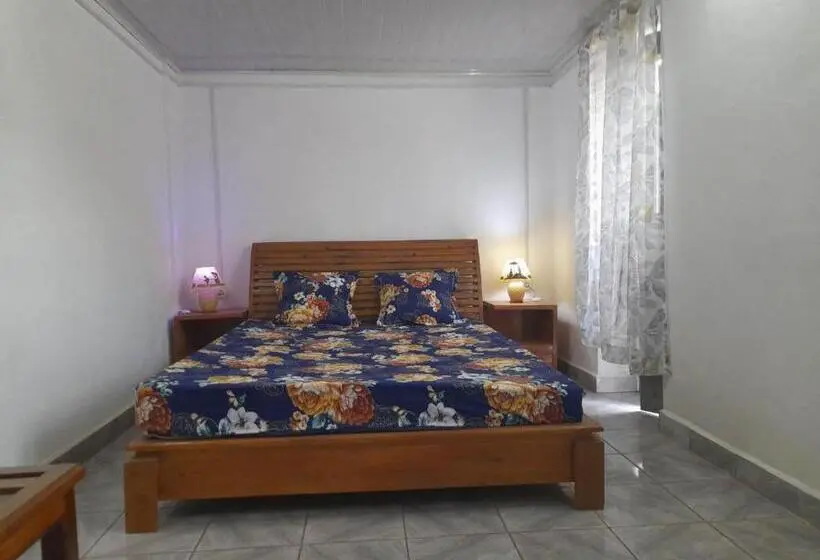 اتاق استاندارد, Chez Joël