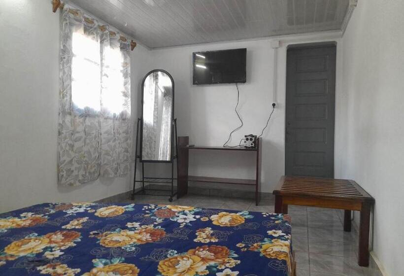 اتاق استاندارد, Chez Joël