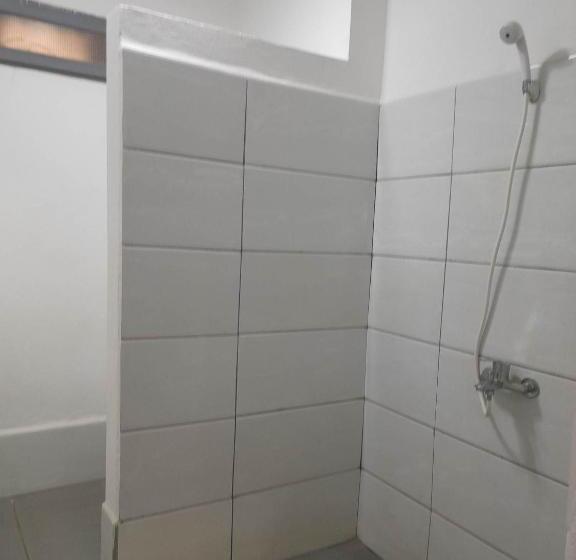 اتاق استاندارد سه تخته با چشمانداز استخر, Chez Joël