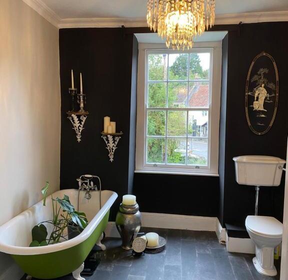 标准间, Humphreston House