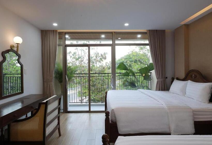 اتاق استاندارد چهارنفره با بالکن, Maya Hotel 4