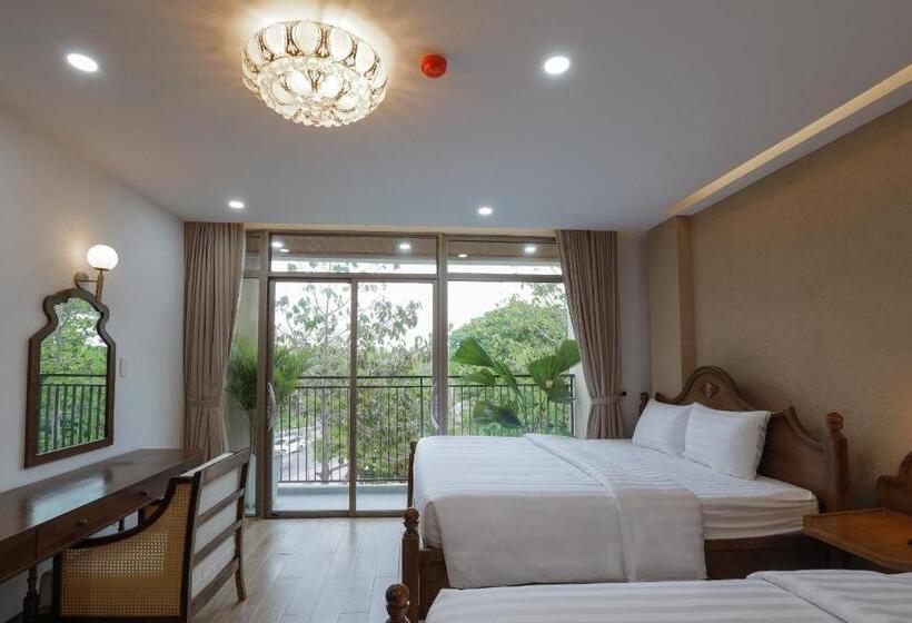 اتاق استاندارد چهارنفره با بالکن, Maya Hotel 4