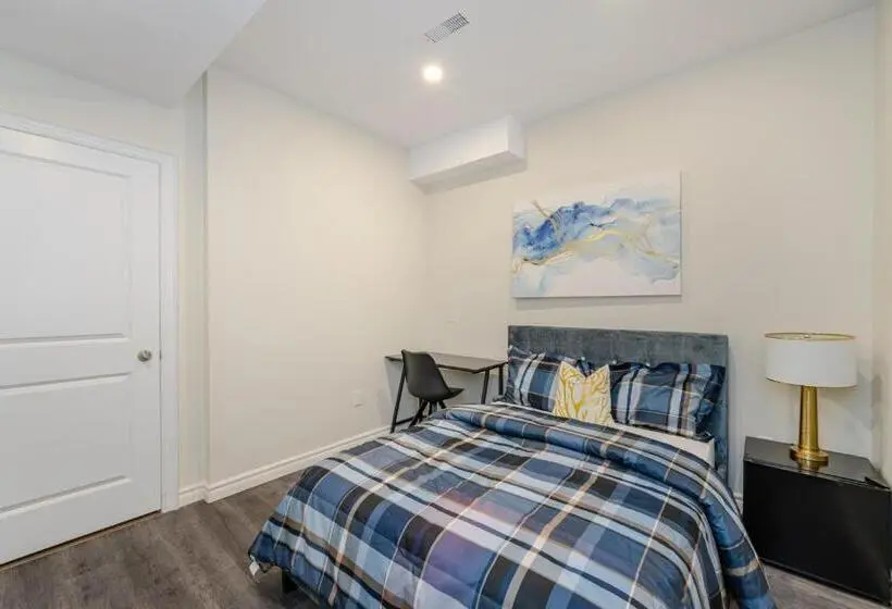 スタンダードルーム, Private Basement Bedrooms In Oakville