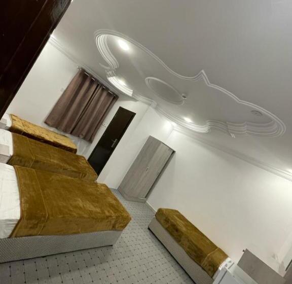 Standard 4 Pers. Værelse, فندق العز بيتي