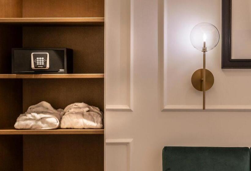 مجموعه ویستا شهر, Suite Residenza Quartieri Storici Duomo