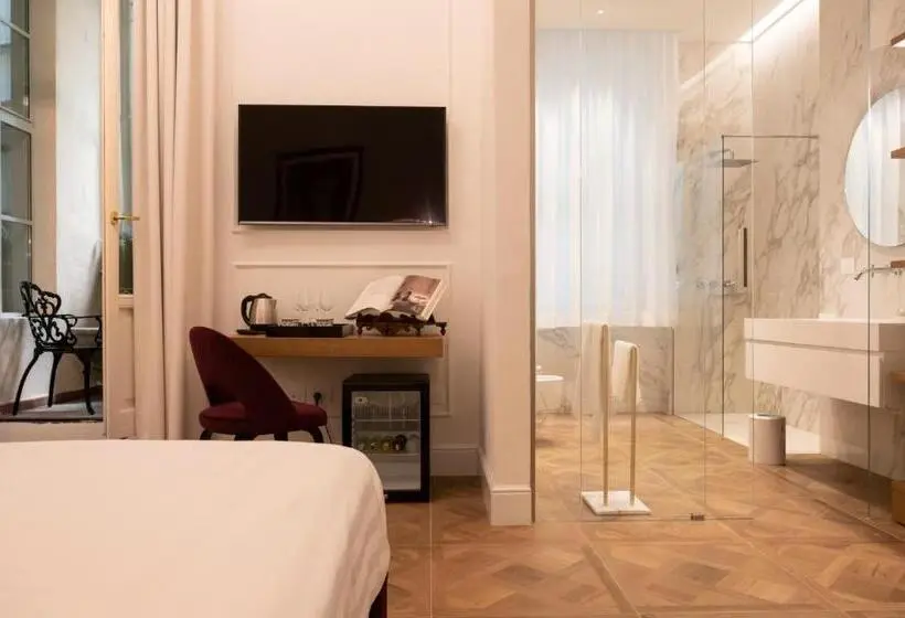 اتاق خانوادگی, Suite Residenza Quartieri Storici Duomo