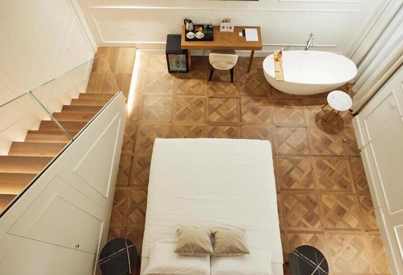 اتاق خانوادگی, Suite Residenza Quartieri Storici Duomo