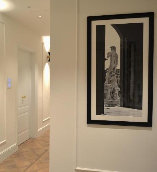 سوئیت با وان آب گرم, Suite Residenza Quartieri Storici Duomo