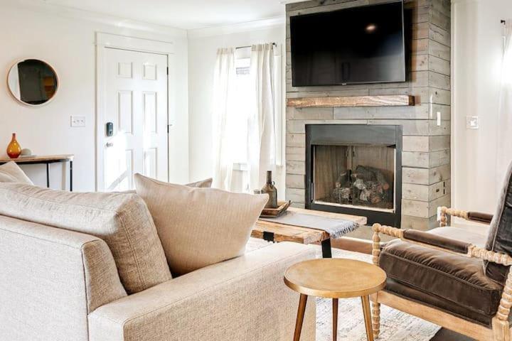 침실 1개 주택, 2 Br Highland House Of Historic Dwtn Franklin