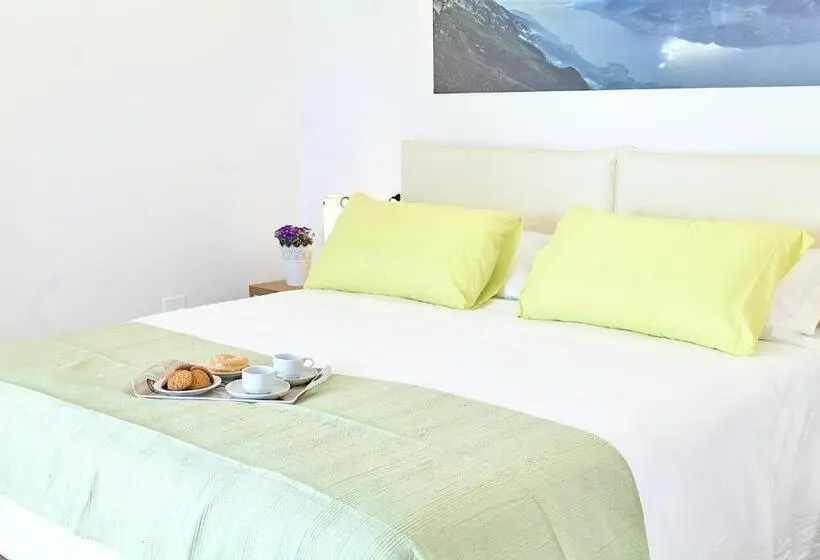 1 Bedroom Apartment Lake View, Moniga Resort