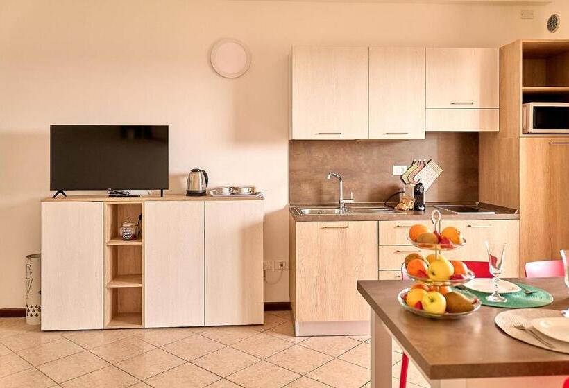 شقة بغرفة نوم واحدة, Moniga Resort