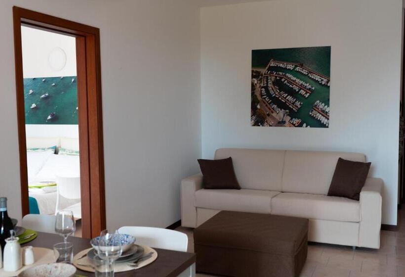 شقة غرفتين, Moniga Resort