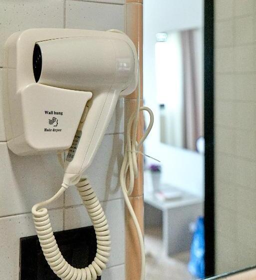 غرفة قياسية مطلّة علي البحيرة, Moniga Resort