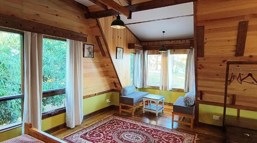 マウンテンビュースタンダードルーム, Manila Hideaway