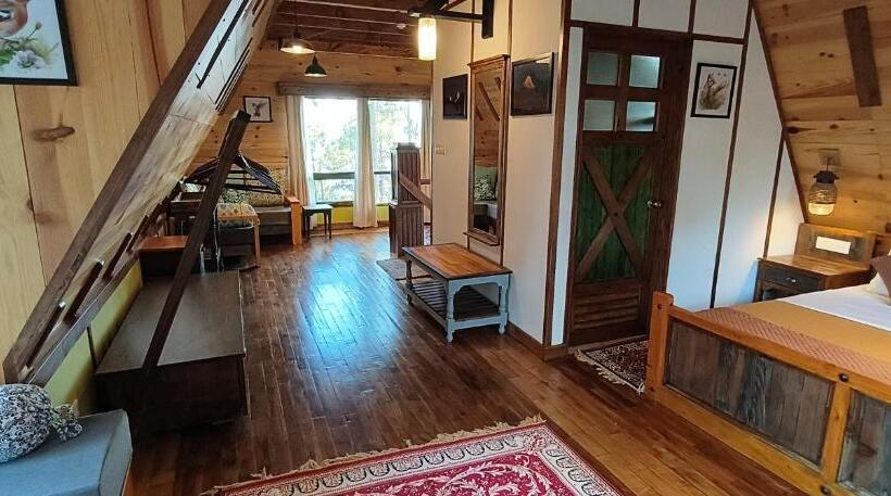 マウンテンビュースタンダードルーム, Manila Hideaway