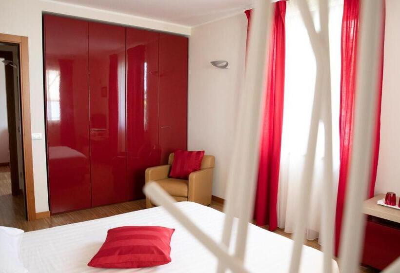 Suite with lake view, Ai Ronchi B&b