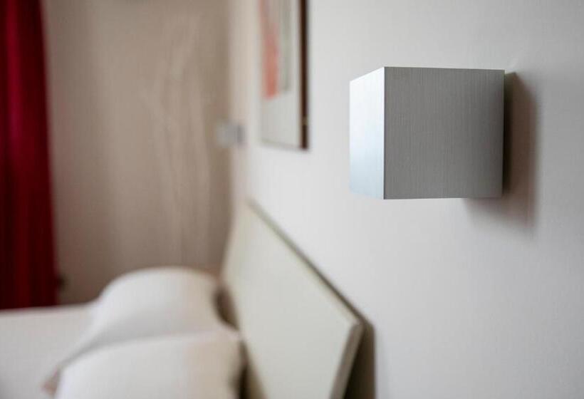 Suite with lake view, Ai Ronchi B&b