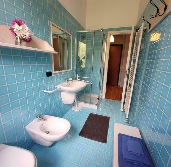 غرفة قياسية مطلة على الجبل, B&b Villa Tavallini