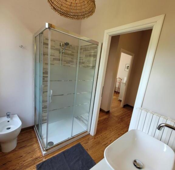 标准间带阳台, B&b Villa Tavallini