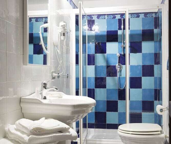 סוויטת ג'וניור, Domu Elvira