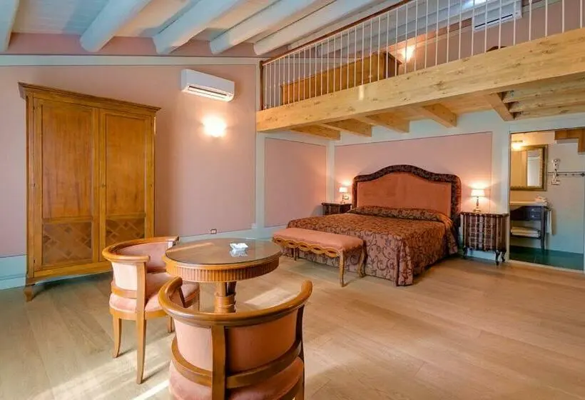 Sviitti, Il Vicolo Relais