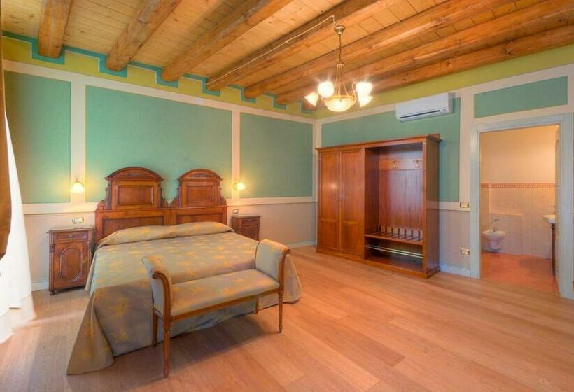 Juniorsviitti, Il Vicolo Relais