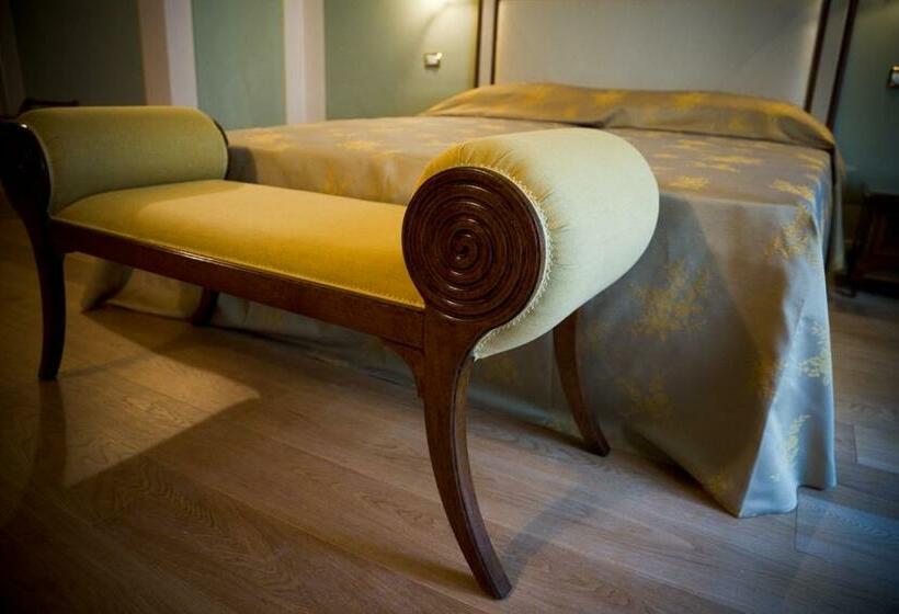 سوییت جونیور, Il Vicolo Relais
