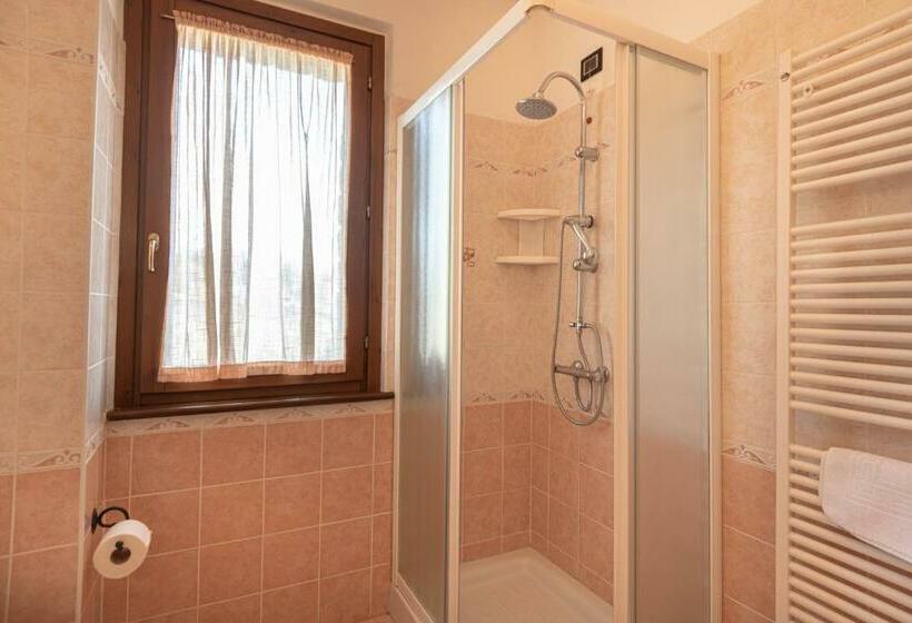 غرفة قياسية مزوَّدة بشُرفة, B&b Villa Barbarossa