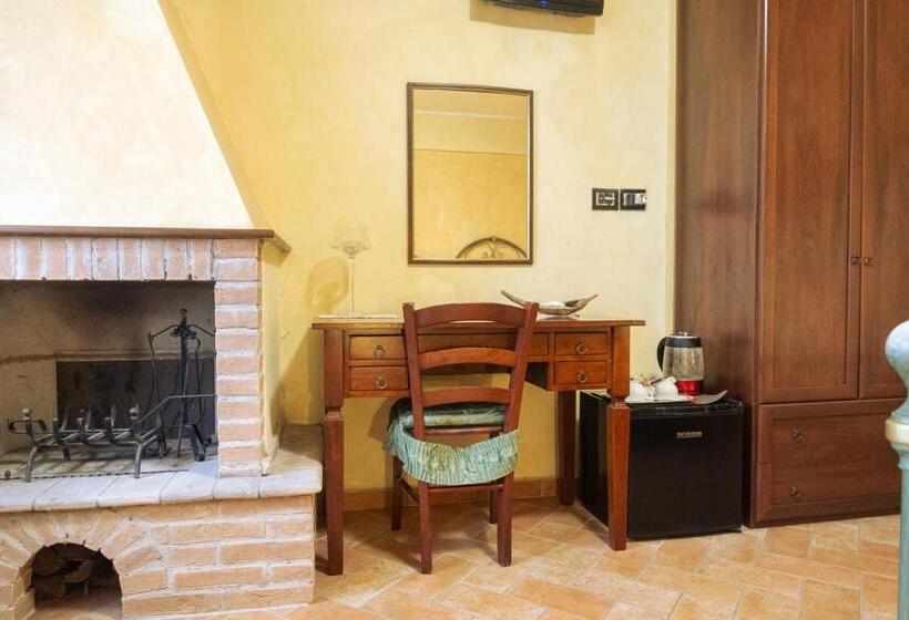 غرفة قياسية مطلّة علي الحديقة, B&b Villa Barbarossa