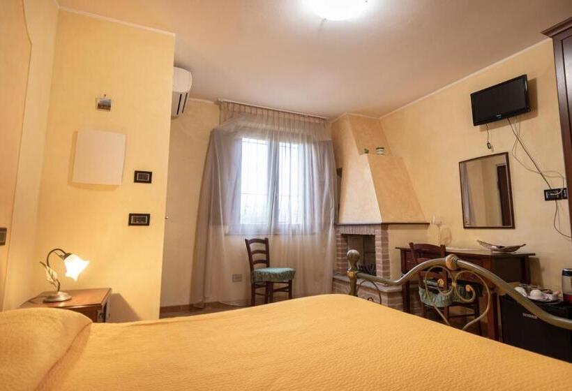 غرفة قياسية مطلّة علي الحديقة, B&b Villa Barbarossa