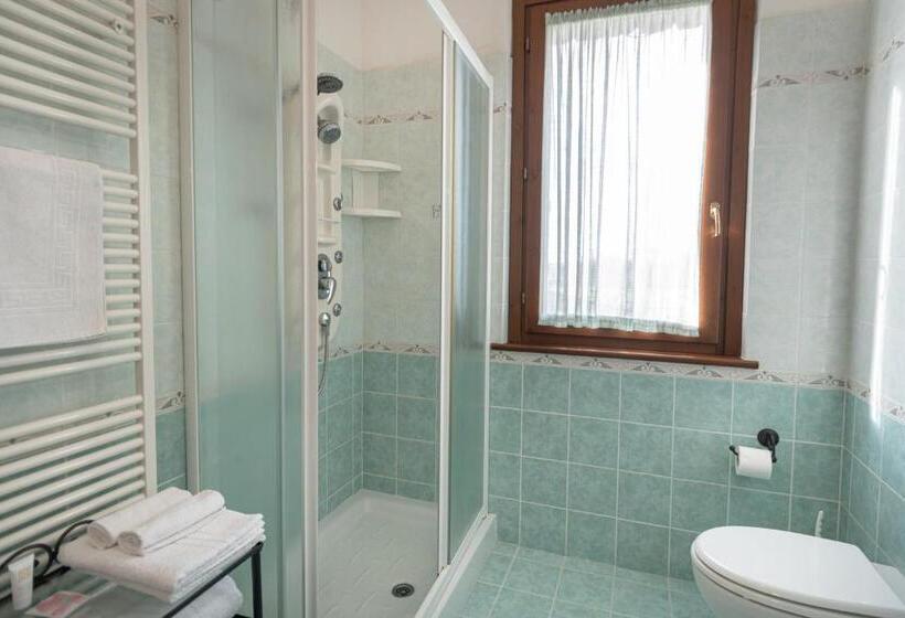 غرفة قياسية مزوَّدة بشُرفة, B&b Villa Barbarossa