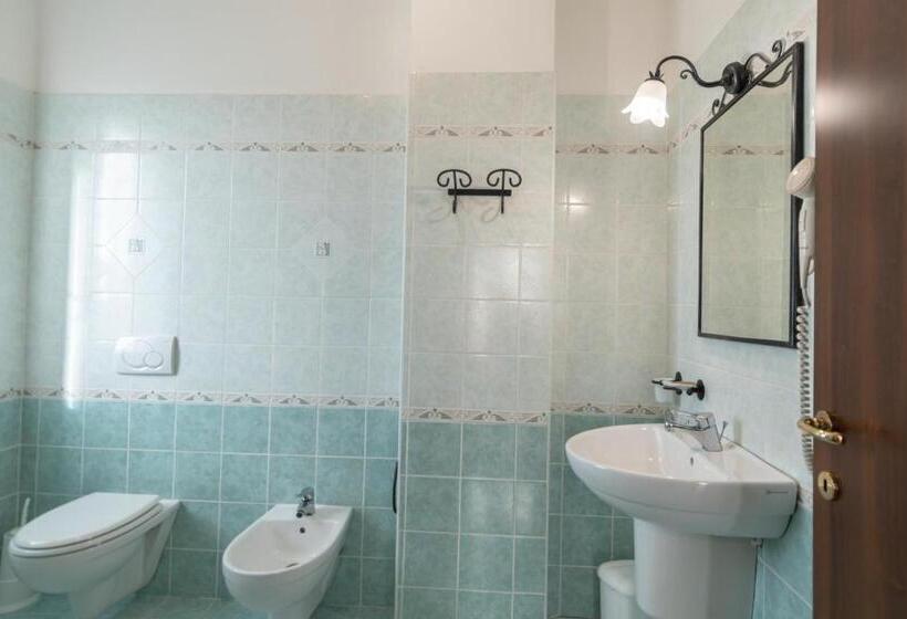 غرفة قياسية مزوَّدة بشُرفة, B&b Villa Barbarossa