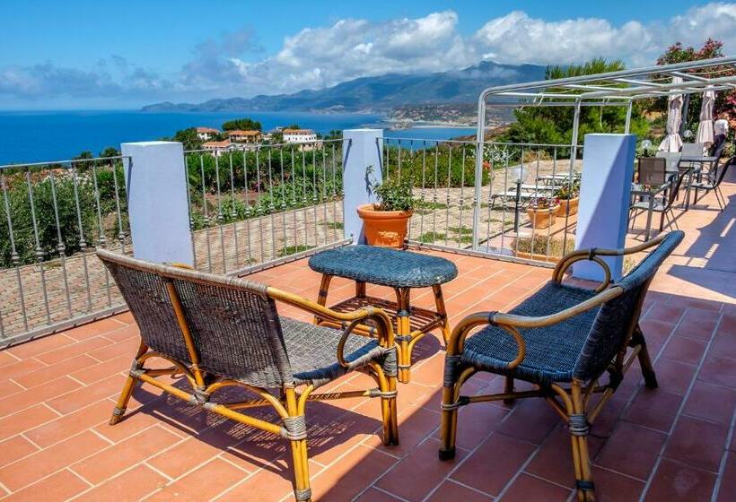 חדר משפחתי נוף לים, Villa Pischinas