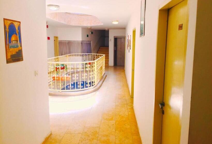 اتاق استاندارد سه نفره, Al Salam