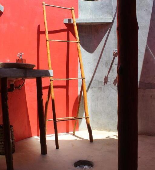 스탠다드 방갈로, Casa Jules