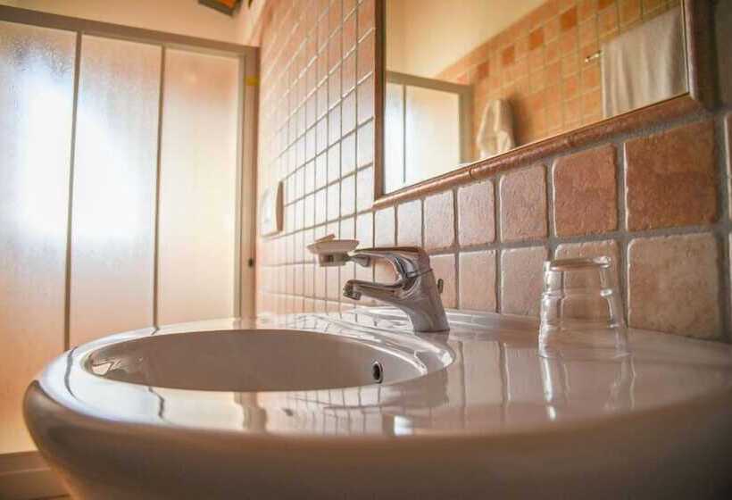 חדר סטנדרט, Carlo S