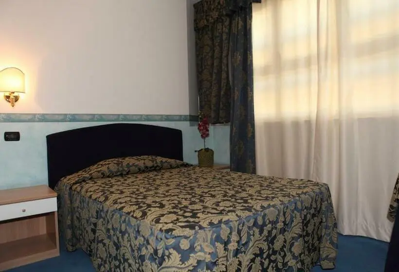 اتاق استاندارد یک نفره, Carlton