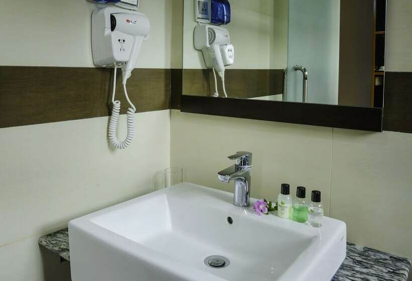 اتاق سوپریور, Clear Sky Inn