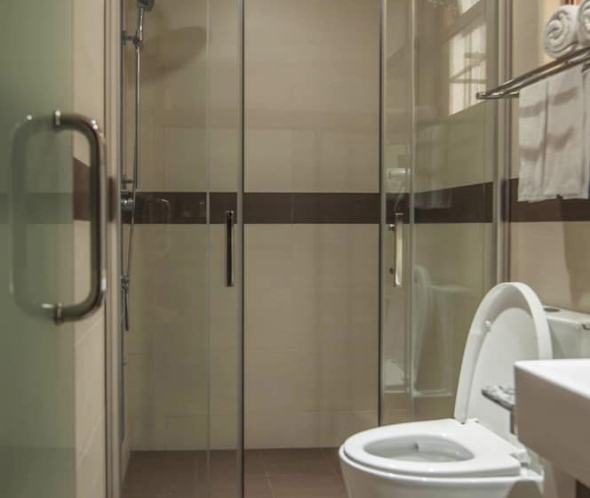 Quarto Superior, Clear Sky Inn